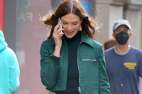 Το  wide leg παντελόνι από τα Zara στοιχίζει λιγότερο από 30€ και θα το φοράτε κάθε μέρα