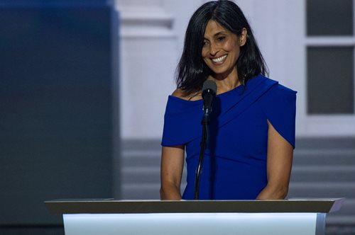 Ούσα Βάνς: Η Ινδή δικηγόρος με το εντυπωσιακό βιογραφικό που ετοιμάζεται να γίνει η 