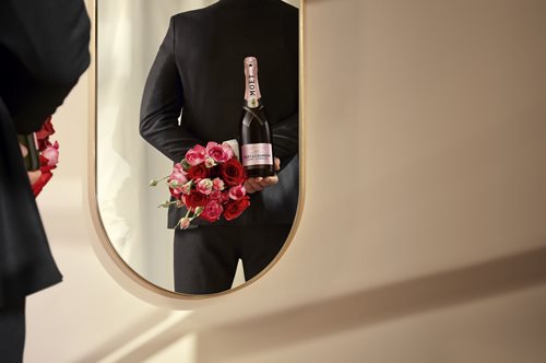 Το πιο ρομαντικό δώρο για την Ημέρα του Αγίου Βαλεντίνου έχει την υπογραφή της Moët & Chandon