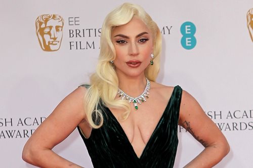 Lady Gaga: Ο 66χρονος πατέρας της πηγαίνει στα δικαστήρια 500 μετανάστες