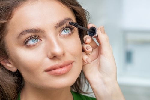 Αυτή είναι η καλύτερη μάσκαρα για τέλειο όγκο και μήκος στις βλεφαρίδες