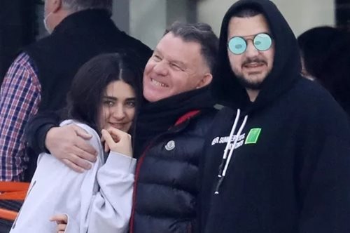 Η Μάιρα Κούγια στο δικαστήριο με τον μπαμπά της, Αλέξη Κούγια: 