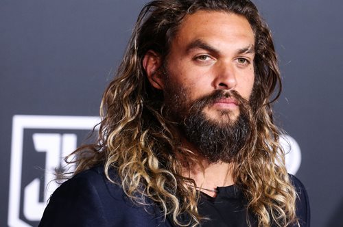 Τζέισον Μομόα: Τροχαίο ατύχημα με μοτοσικλετιστή που έπεσε πάνω του