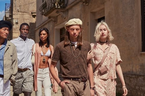 Η νέα συλλογή Άνοιξη/Καλοκαίρι 2023 της La Martina, απευθύνεται στη γυναίκα που αγαπά την διακριτική πολυτέλεια και κομψότητα