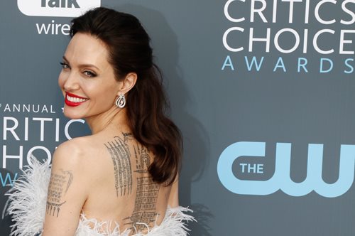 Η 10χρονη Αντζελίνα Τζολί στα πρώτα της Όσκαρ