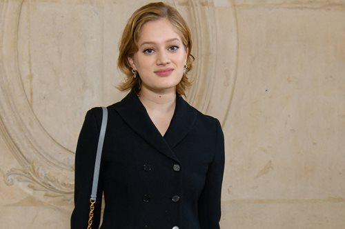 Το παντελόνι από τη ZARA που δεν πρέπει να λείπει από την ντουλάπα σας είναι σε έκπτωση