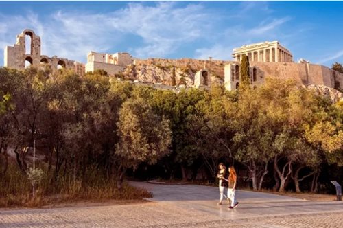 Δεκαπενταύγουστος στην Αθήνα: Οδηγός επιβίωσης