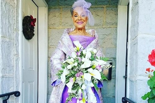 Η εντυπωσιακή 86χρονη νύφη με το απίστευτο love story