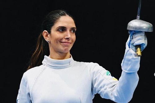 Ναταλί Μολάουζεν: Η ιστορία μιας γενναίας αθλήτριας με καρκίνο που αγωνίστηκε στους Ολυμπιακούς 2024