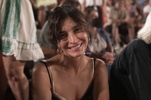 Αντιγόνη Κουλουκάκου: Η denim ζιπ κιλότ που φόρεσε,  είναι η πιο hot τάση για το φθινόπωρο