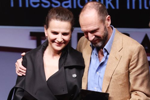 Ζιλιέτ Μπινός - Ρέιφ Φάινς: Το βραβείο, η συγκίνηση και η αγάπη τους που παραμένει ίδια 30 χρόνια μετά