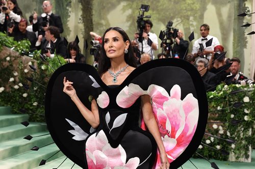 Οι Κάννες έχουν τη νέα τους βασίλισσα. Και ονομάζεται Ντέμι Μουρ