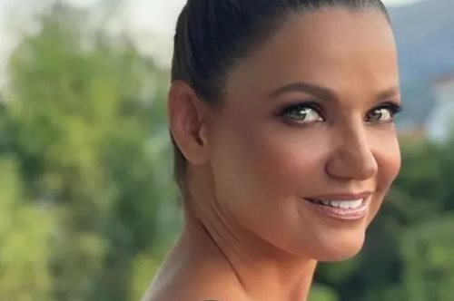 Η Παναγιώτα Βλαντή φόρεσε τη δαντέλα με τον πιο σικ τρόπο