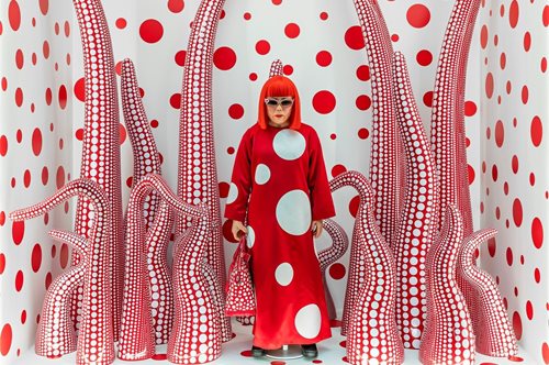 Yayoi Kusama: Η έκθεση που έριξε το Instagram