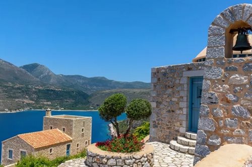 Ξεχωριστά ξενοδοχεία και εστιατόρια για Πάσχα στην Πελοπόννησο