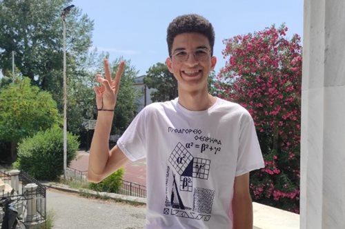 Νουρμοχαμαντί Μπαϊγκί: ο πρόσφυγας που αρίστευσε στις Πανελλήνιες