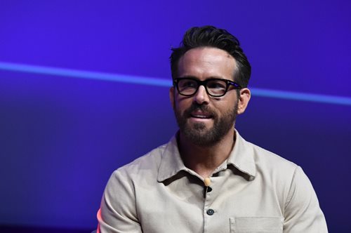 Με το εμβληματικό βραβείο 