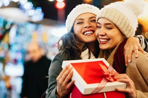 Trend Talk powered by Answear: O απόλυτος οδηγός δώρων για τις φετινές γιορτές