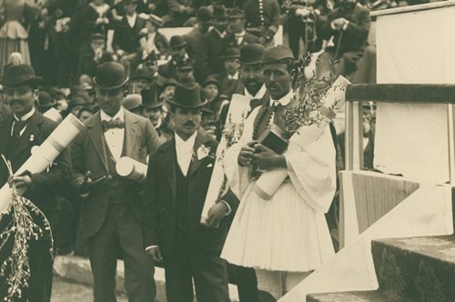 Μαραθώνιος: Ο αγώνας που αποτίει φόρο τιμής στον δρομέα Φειδιππίδη, τον άνθρωπο που βροντοφώναξε στην Αθήνα 