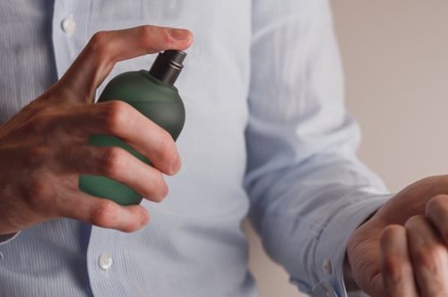 Αυτό είναι το καλύτερο και πιο πολυτελές αντρικό άρωμα