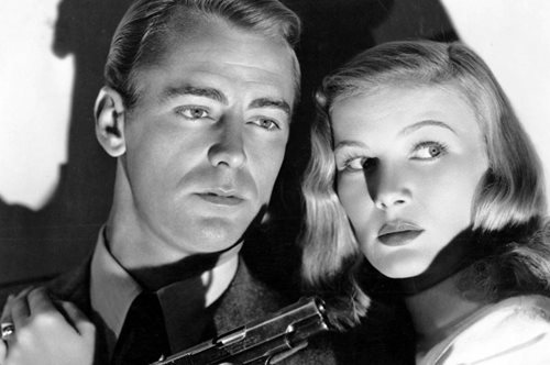 Βερόνικα Λέικ: Η μοιραία ξανθιά του Χόλιγουντ, η σχιζοφρένεια και το επώδυνο τέλος