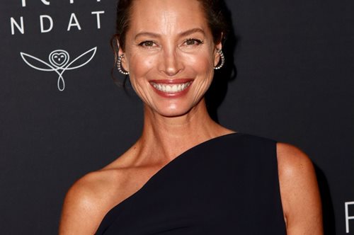 Η 55χρονη Κρίστι Τέρλινγκτον με την 20χρονη κόρη της: Μαμά και κόρη σε ρόλους μοντέλων