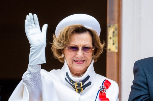 Η 86χρονη Βασίλισσα Σόνια της Νορβηγίας είναι τόσο ίδια με την εγγονή της, Λία Ισαντόρα Μπεν