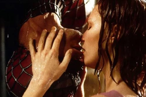 5 κινηματογραφικά φιλιά που έμειναν αξέχαστα