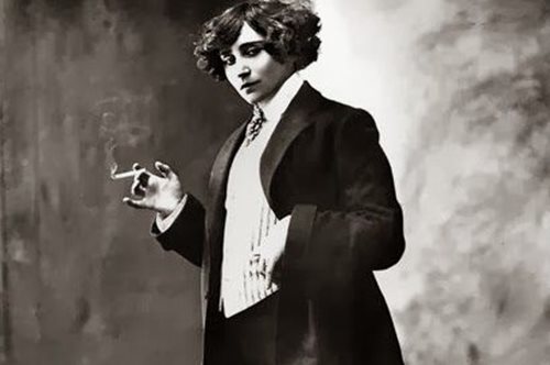 Κολέτ: Η γυναίκα που αψηφούσε τους κανόνες και τα πρέπει και έζησε τη ζωή της, όπως ήθελε