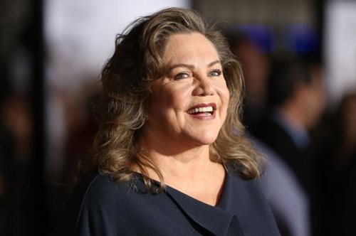 Κάθλιν Τέρνερ: Η ανίατη ασθένεια που την παραμόρφωσε, η μάχη με το αλκοόλ και ο έρωτάς της για τον Μάικλ Ντάγκλας