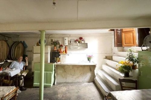 Taste Atlas: Η υπόγεια ταβέρνα του Βάρναλη στη λίστα με τα 150 θρυλικά εστιατόρια στον κόσμο