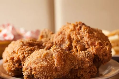 6 τροφές που βλάπτουν τη λειτουργία του εγκεφάλου