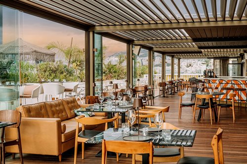 Το εστιατόριο του Brown Acropol Hotel αποκαλύπτει την χειμερινή ταράτσα που ψάχναμε