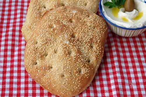 Η αυθεντική συνταγή για σπιτική λαγάνα που θα λατρέψεις με την υπογραφή του Άκη Πετρετζίκη