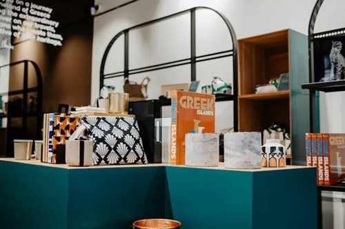 A Magic Cabinet: Το καινοτόμο project της Ευγενίας Χανδρή αποκτά το πρώτο του φυσικό pop up κατάστημα