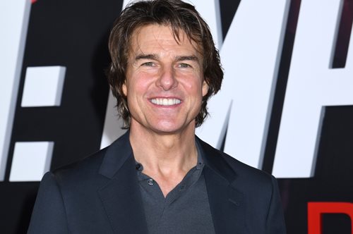 O 61χρονος Τομ Κρουζ και η 36χρονη Ελσίνα Χαΐροβα είναι ένα ερωτευμένο ζευγάρι