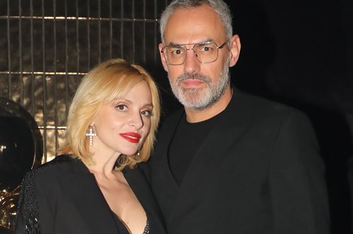 Ελεωνόρα Ζουγανέλη- Νίκος Συρίγος: Το αγαπημένο ζευγάρι με total black σε βραδινή έξοδο