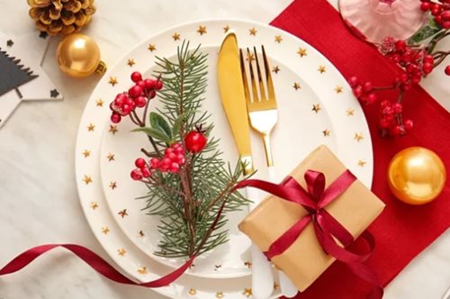 Ρεβεγιόν Χριστουγέννων 2023 και Πρωτοχρονιάς: Πού θα πάμε και τι μενού θα επιλέξουμε στα εστιατόρια και ξενοδοχεία της Αθήνας;