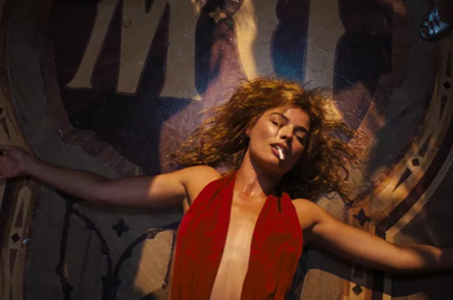 Μάργκο Ρόμπι και Μπραντ Πιτ αυστηρώς ακατάλληλοι στο τρέιλερ του 