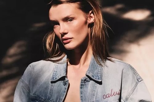 The New Codes of Sensuality: H συλλογή Calvin Klein SS25 διδάσκει την τέχνη της αποπλάνησης μέσα από το στιλ