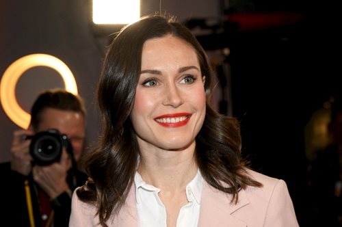 Το άλλο πρόσωπο της Σάνα Μάριν, πρώην πρωθυπουργού της Φινλανδίας -ανέμελη και σέξι στο instagram