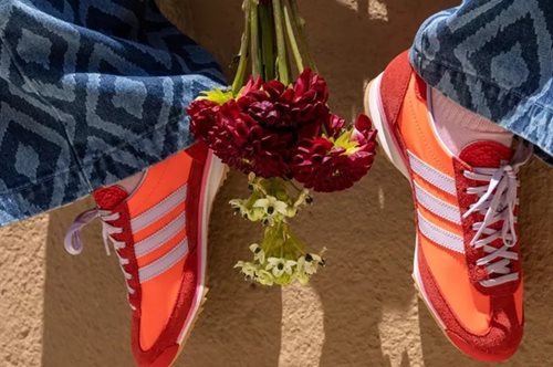 Trend Talk Sneaker Edition by adidas Originals: Casual και ταυτόχρονα πολυτελή outfits με το απόλυτο it sneaker SL72