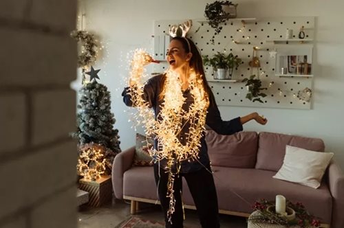 Γιατί πολλοί νιώθουν έντονη χαρά ή λύπη τα Χριστούγεννα;