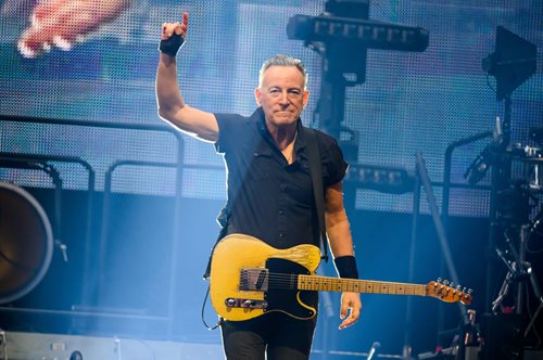 O Μπρους Σπρίνγκστιν μιλά για τη σπαρακτική σχέση με τον πατέρα του και τα δύσκολα παιδικά χρόνια