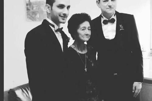 Παντελίτσα Φρίξου: η μόνη μαμά που πάντρεψε τον γιο της με άντρα  και του έδωσε και την ευχή της