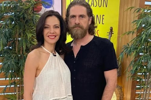 Άλλος άνθρωπος: Ο Δημήτρης Λάλος χωρίς μακριά μαλλιά και μούσια στο τρέιλερ του 