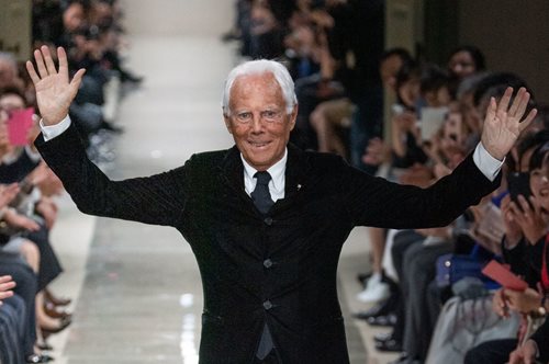 Μόδα και κινηματογράφος: ο Τζόρτζιο Αρμάνι προετοιμάζει ένα διαφορετικό σόου