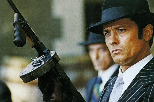 Αλέν Ντελόν: 72 πυροβόλα όπλα και χιλιάδες φυσίγγια κατασχέθηκαν από το σπίτι του