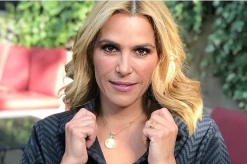 Τζένη Μπότση: Σπάνια εμφάνιση με τον σύζυγό της στο Πεδίον του Άρεως