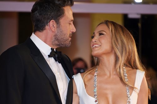 Τζένιφερ Λόπεζ: 4 γάμοι, 2 αρραβώνες και 6 εντυπωσιακά μονόπετρα